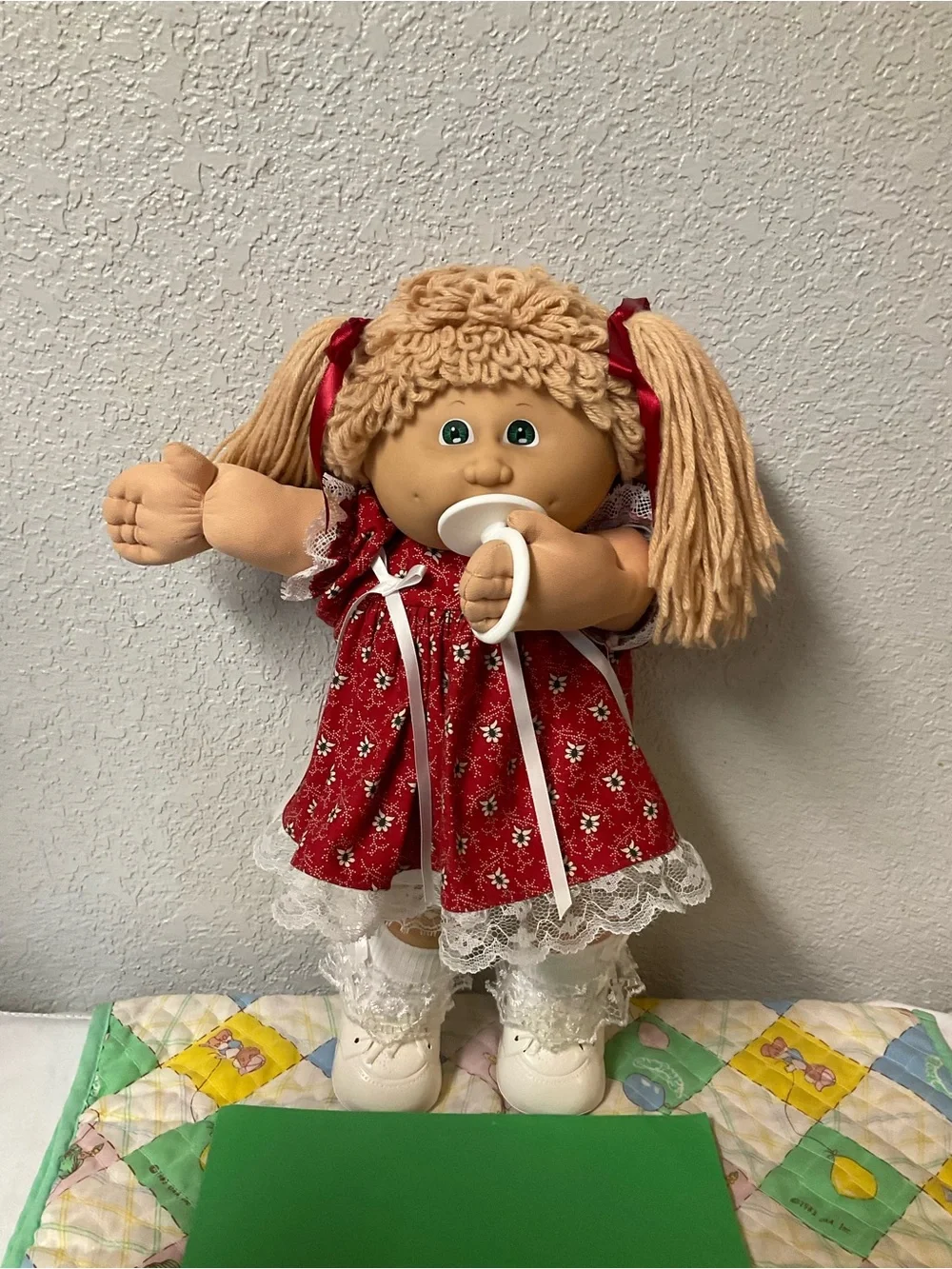 VTG Cabbage Patch Kid With Pacifier HM#4 Hong Kong Wheat Hair Green Eyes 1984